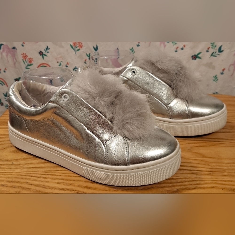 EUC Sam Edelman Leya Silver Metallic PomPom Casual Slide On Sneaker Shoe SZ 8M - Picture 3 of 7